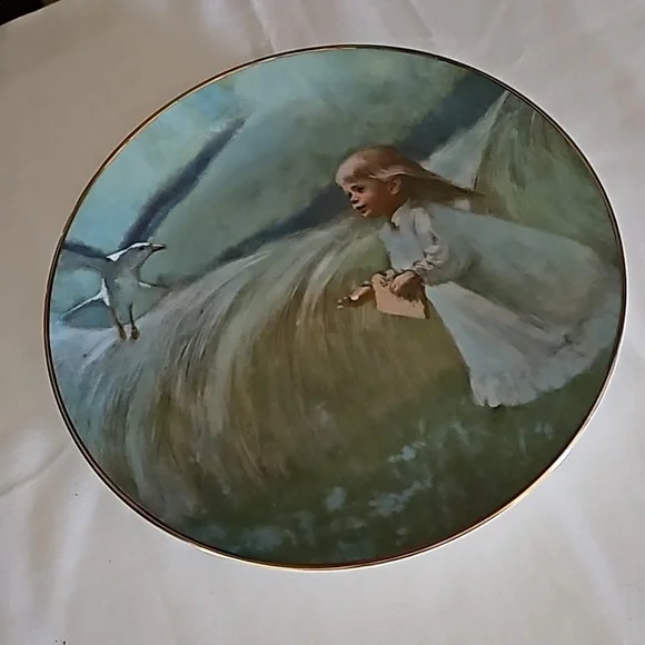 Thornton Ulz "A Friend In The Sky" Precious Moments Collection Plate - Picture 12 of 12
